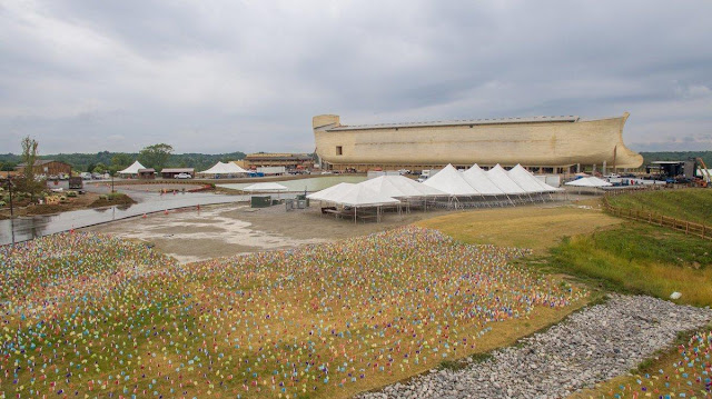 full-size-noahs-ark-recreated-biblical-theme-park-Kentucky