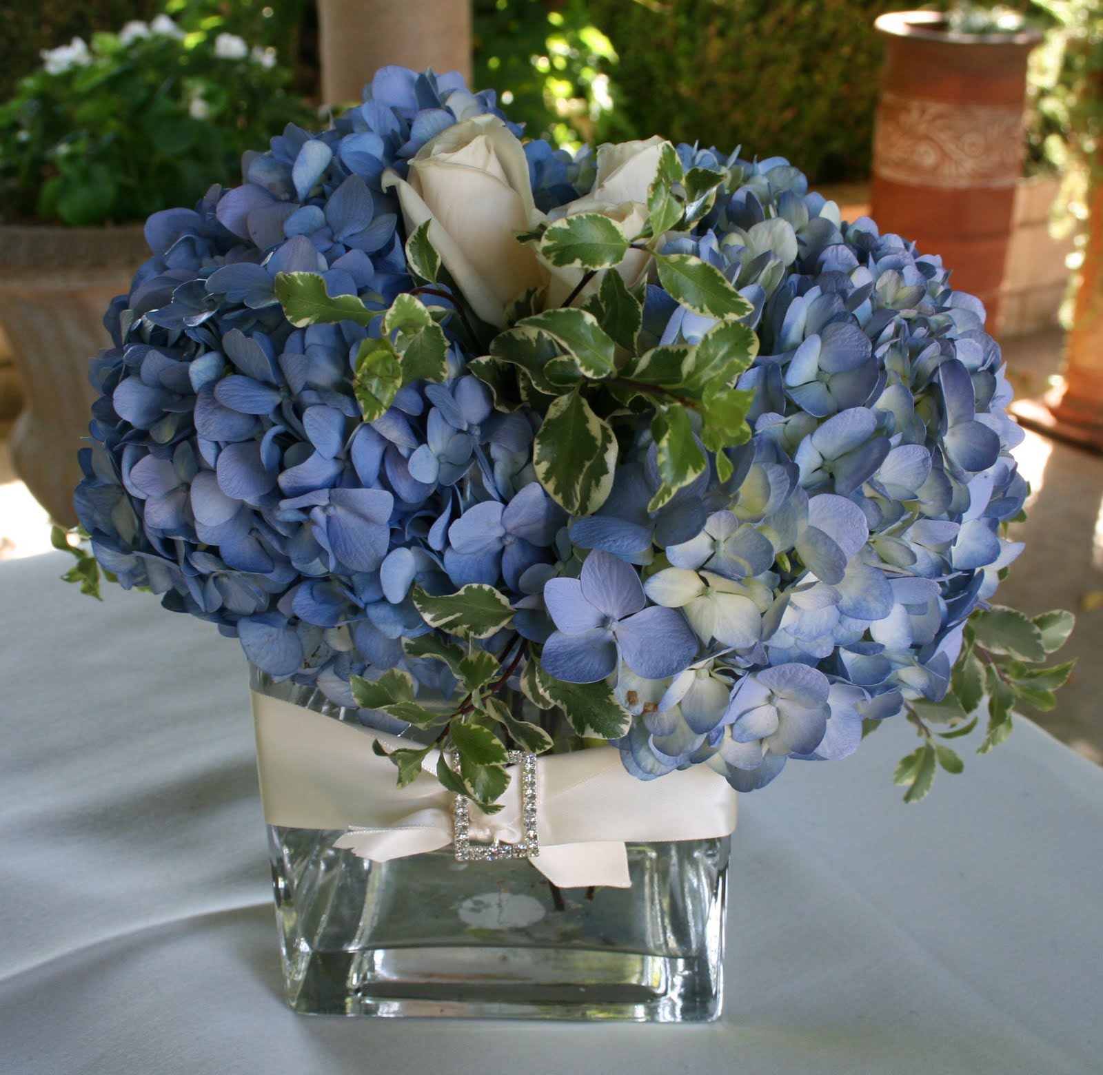 ivory black wedding table