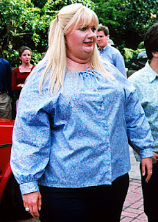 Gwyneth Paltrow in fat suit for Shallow Hal premier ugly overweight Farrelly Brothers 