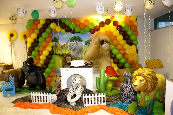 Jungle Theme Decoration Ideas - Doing Activity of Decorating with Classroom Decoration ... / Give your buffet table a warm floral look with a hawaiian table cover.