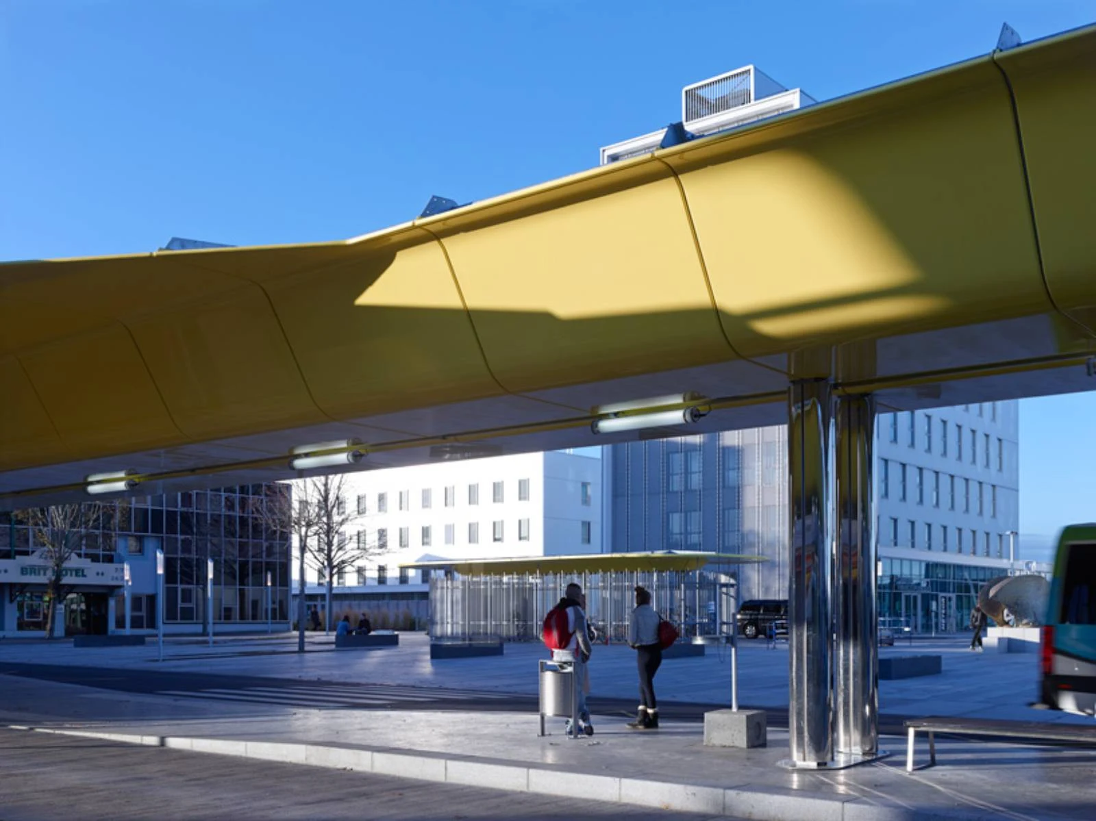 Saint Nazaire railway station by Tetrarc architects