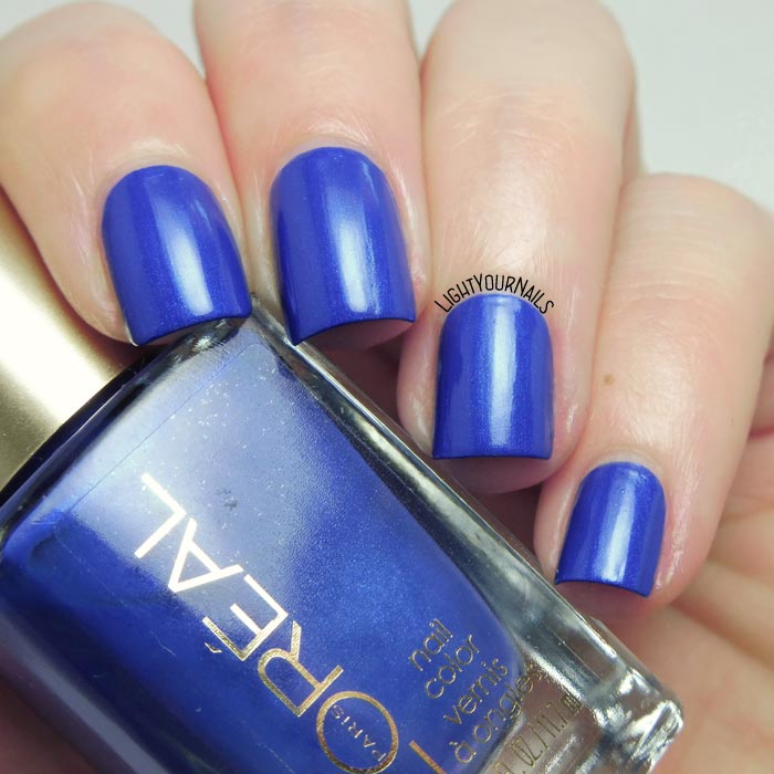 Smalto blu L'Oreal Rebel Blue-Notting Hill Blue nail polish #loreal #lightyournails #nails #unghie