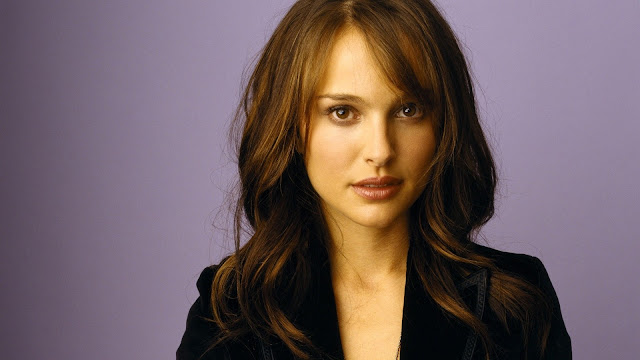 Hollywood Celebrity Natalie Portman Wallpaper