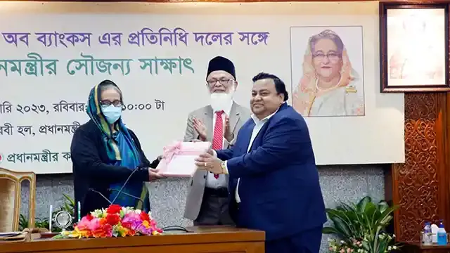 প্রধানমন্ত্রীর আশ্রয়ণ প্রকল্পে পদ্মা ব্যাংকের অনুদান প্রদান