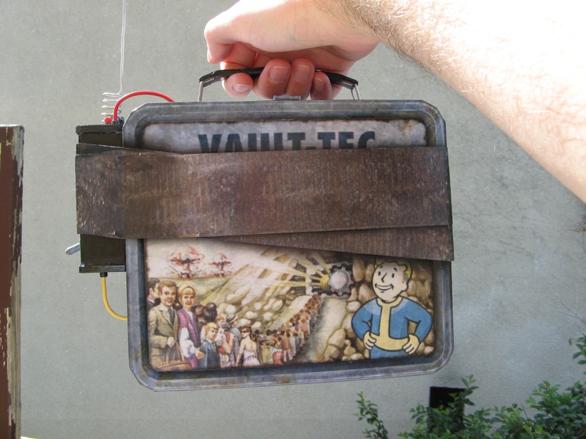 Bottlecap Mine, a Fallout 3 weapon made out of a Vault-Tec Lunchbox, a ...