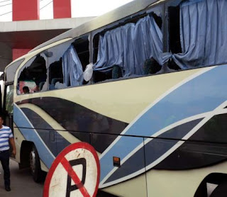 Bus Persib yang diduga dirusak oleh suporter Persija Sabtu (22/6)