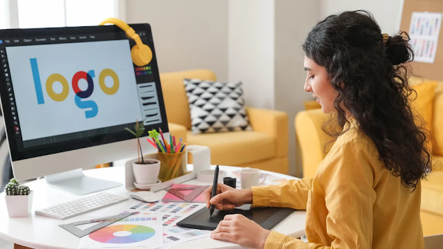 Make 1000 dollars a Month as a Graphic designer