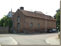 Borlo, Molenstraat en Dorpsplein: voormalige brouwerij (19de eeuw). Zie http://nl.wikipedia.org/wiki/Borlo