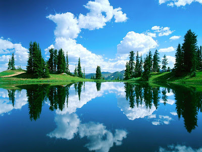 Clouds Reflection Standard Resolution Wallpaper