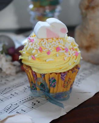 easter cakes ideas. Man, those cupcakes were gone