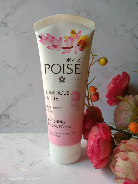 Review Poise Luminous White Whitening Facial Foam