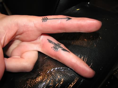 Finger Tattoos Fade Away for Teenagers