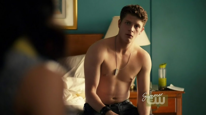 Brett Dier Shirtless in the L.A. Complex s2e06