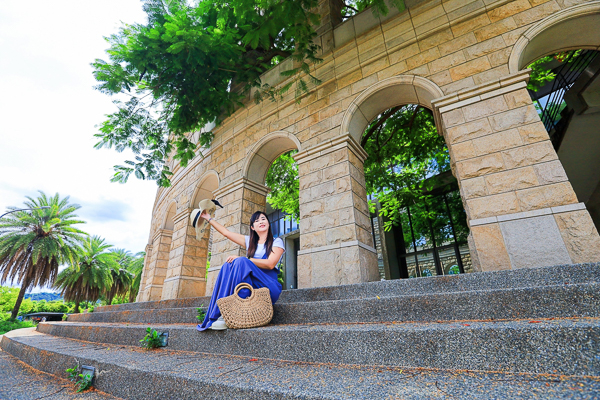 台中霧峰亞洲大學阿勃勒和紫薇花開，羅馬兢技場和歐洲宮殿好好拍