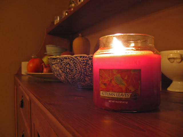 Autumn Leaves Yankee Candle7