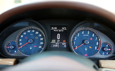 2011 Maserati Granturismo Convertible Gauges