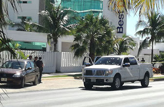 Balacera en Cancún: Hombre herido de bala llega a Hospiten y pide ayuda