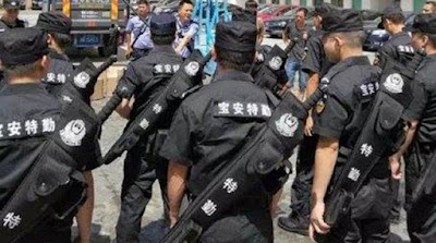 WOW!!!Senjata Baru Polisi ShenZhen Mirip Senjata "DeadPool"
