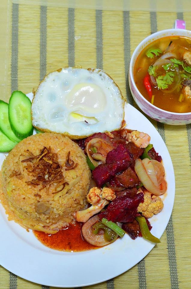 Nasi Goreng Daging Merah Ala Thai - Ira Mommy Si Kembar