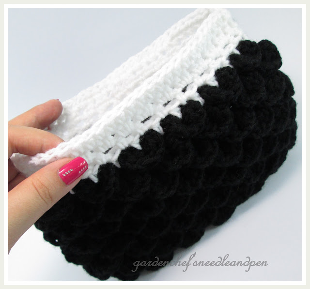 Crocodile crochet purse