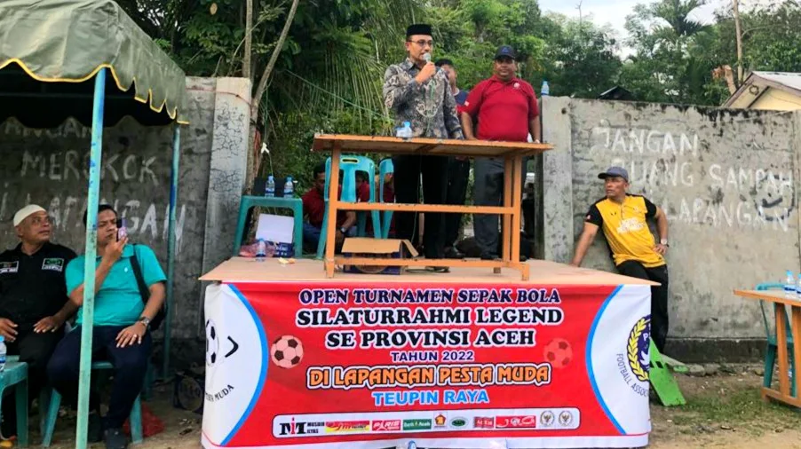 Open Turnamen Sepak Bola Legend