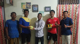 Dukung Prestasi Olahraga, Alfa Syahputra Serahkan Bola Takraw