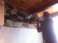 Renovation project - Pointing a wall and removing lead pipes in France