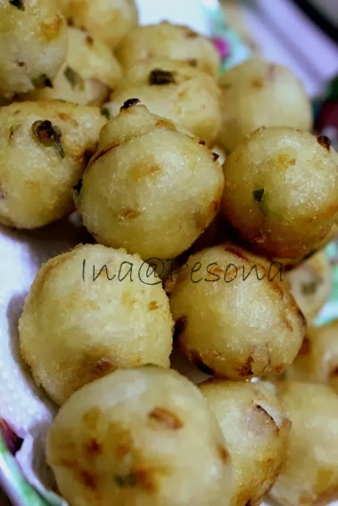 P e s o n a: Cucur Ikan Bilis Air Panas