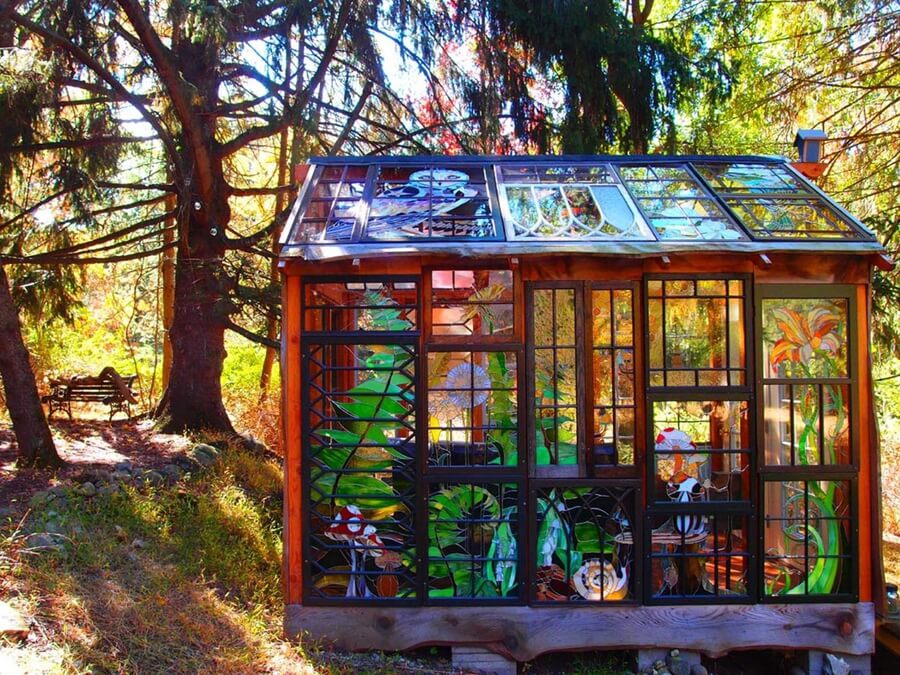 03-The-outside-Stained-Glass-Cabin-Neile-Cooper-www-designstack-co