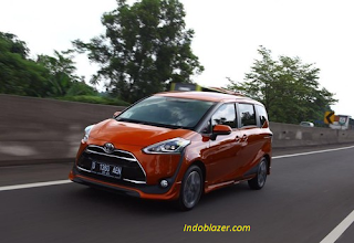 Toyota Sienta sudah mengaspal di Indonesia