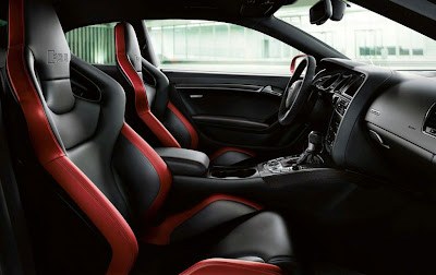 2011 Audi RS 5 Seats