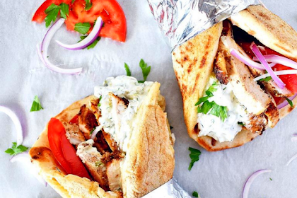 Chicken Gyros Recipe With Tzatziki Sauce