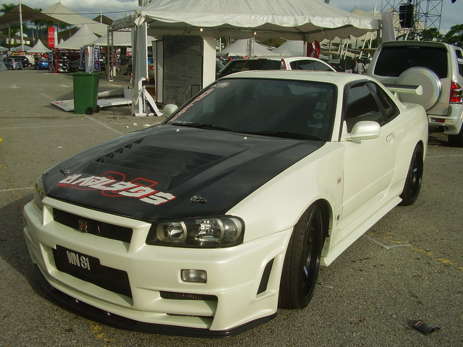 nissan skyline gtr r34 white. Nissan Skyline GTR R34 in