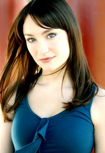 Emily Neves the English voice actor for Minene Uryuu (The Future Diary - Mirai Nikki)