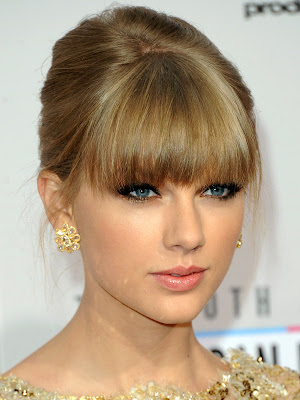 Taylor Swift - AMAs 2012 Beautiful