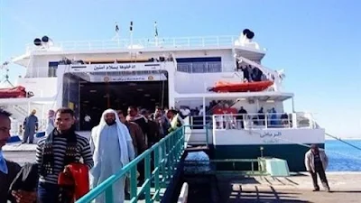 مغادرة ٣٥ سيارة ميناء السويس في طريقهم إلي السعودية