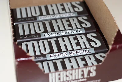 DIY Extra Special Chocolates for Mom to Print Out for Free. 