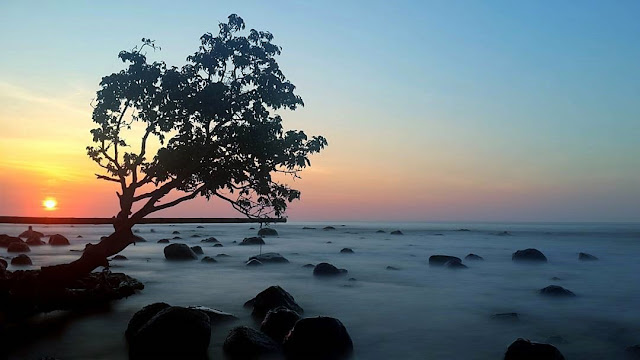 Pantai Celong Banyuputih