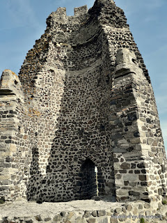 Ruine du Château de Montrognon.