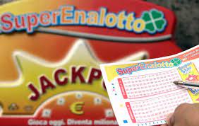 Lotto e SuperEnalotto: parte bene la quarta estrazione. Distribuite vincite per circa 6,5 milioni di euro