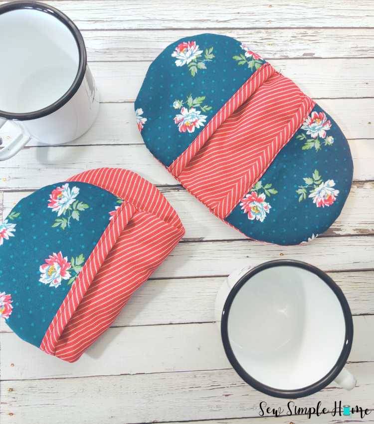 How To Make Mini Oven Mitts (with FREE Pattern) ⋆ Hello Sewing