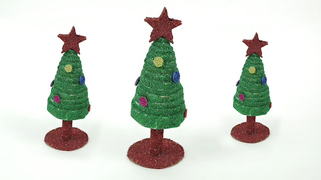  Newspaper Christmas Craft for Kids- DIY Christmas Tree