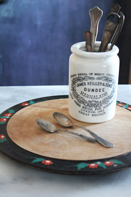 Decorating With Vintage Crocks From Itsy Bits And Pieces Blog