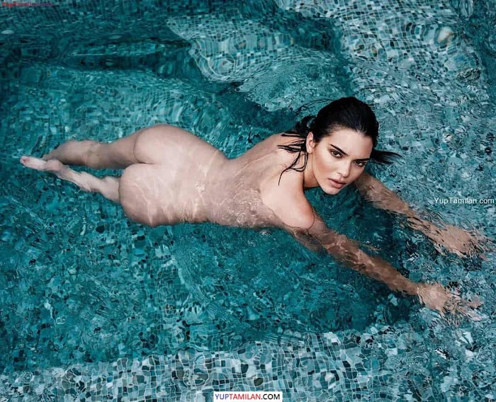 Kendall Jenner's Seducing Topless Photos: Near-Nude Pics