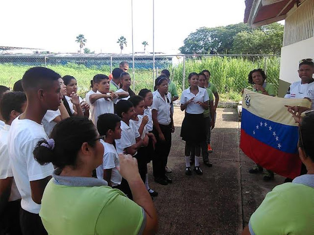 Conmemorado día del Tricolor Nacional en Unidad Educativa Deficiencias Auditivas Sordos Carlos Rafael Perez Ruiz. Apure.  