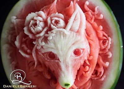 Awesome Fruits And Vegetables Carvings