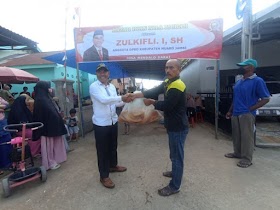 Zulkifli Anggota DPRD Muaro Jambi Reses dan Buka Bazar Ikan Murah di Jaluko