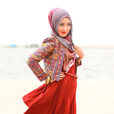 Model Baju Batik Wanita Muslimah Modern 2016