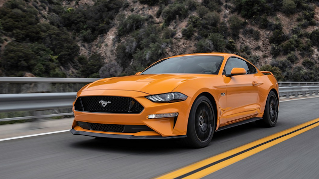 2018 FORD MUSTANG GT - Straight-line Star