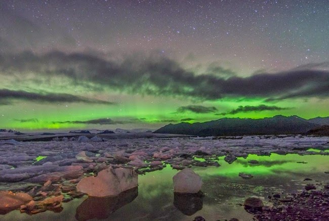 2.) Jokulsarlon Lagoon - Iceland - These 14 Beaches Are Uniquely Awesome. I Want To Go To There!